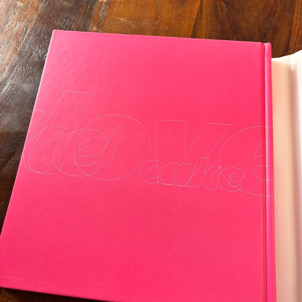 CakeLove How to Bake Cakes from Scratch Warren Brown Hardcover Cookbook 2008